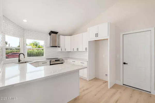 Glendale, AZ 85308,18832 N 50TH Avenue