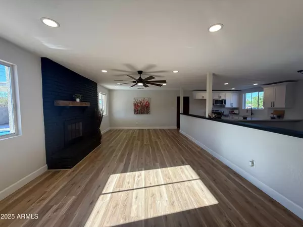 Phoenix, AZ 85031,5839 W ROSEWOOD Lane