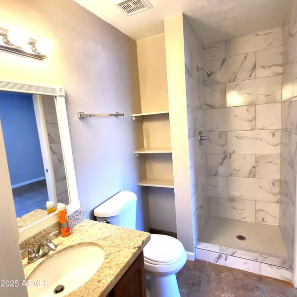 Phoenix, AZ 85029,11666 N 28TH Drive #172