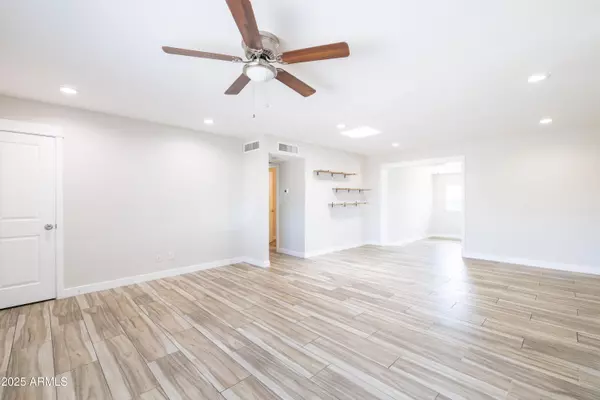 Mesa, AZ 85204,1913 E 8TH Avenue