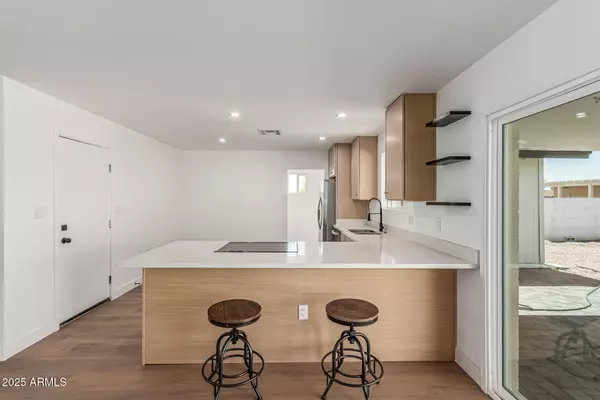 Mesa, AZ 85204,554 S 35TH Circle