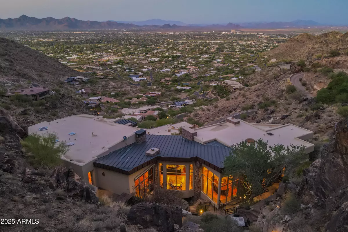Paradise Valley, AZ 85253,5676 E CHENEY Drive