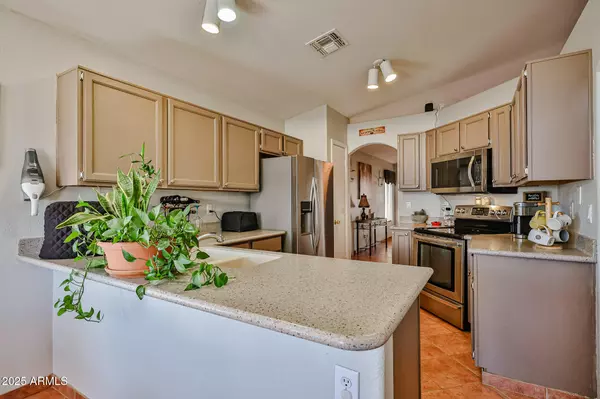 Phoenix, AZ 85032,3553 E KELTON Lane