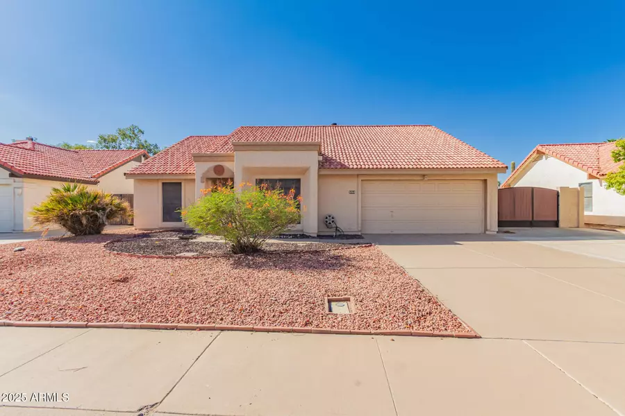 5860 W SARAGOSA Street, Chandler, AZ 85226