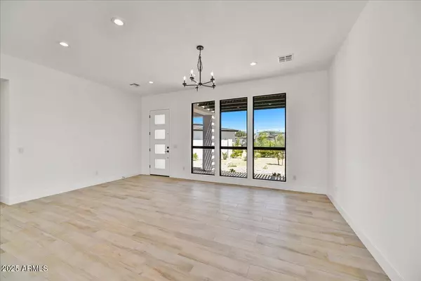 Phoenix, AZ 85083,3330 W DESERT DAWN Drive