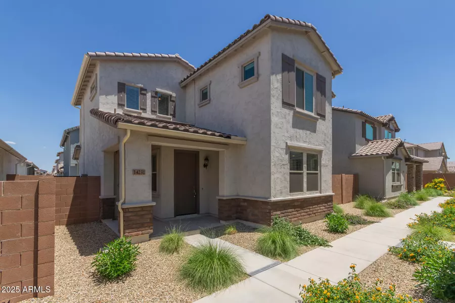 14231 W BRONCO Trail, Surprise, AZ 85387