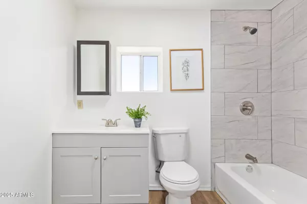 Phoenix, AZ 85009,3513 W GRANADA Road