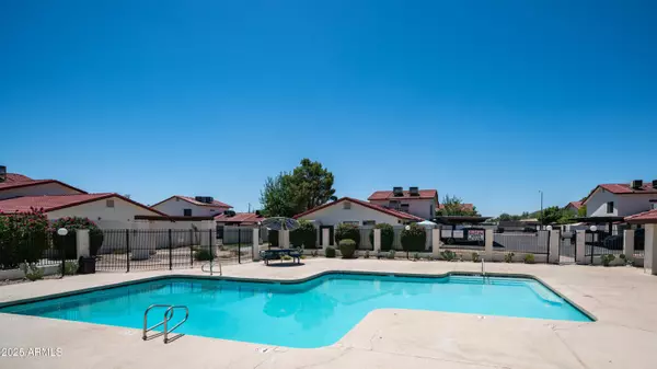 Phoenix, AZ 85032,2827 E WALTANN Lane #3