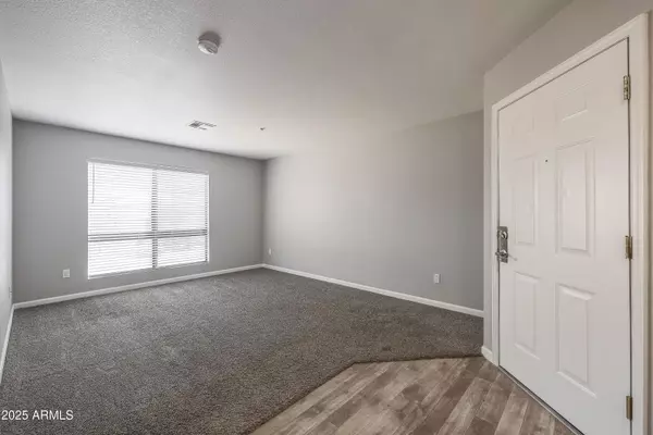 Phoenix, AZ 85032,16033 N 25TH Street #214