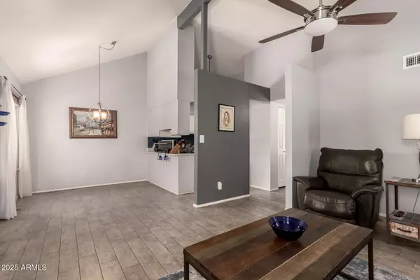 Phoenix, AZ 85020,1180 E BELMONT Avenue