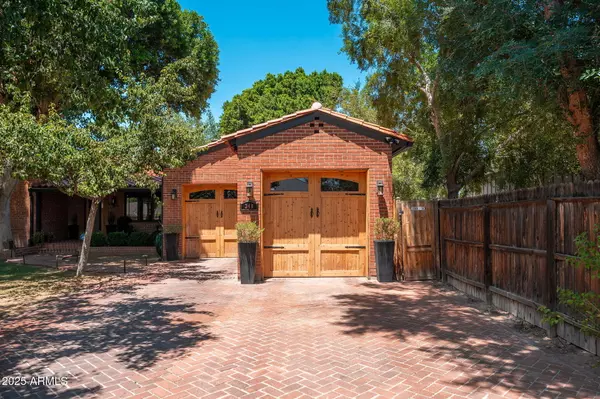 Phoenix, AZ 85020,346 E Orangewood Avenue