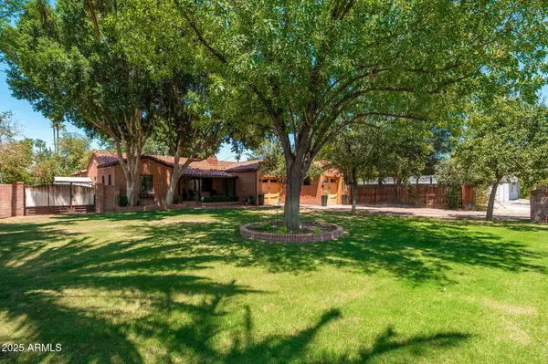 Phoenix, AZ 85020,346 E Orangewood Avenue