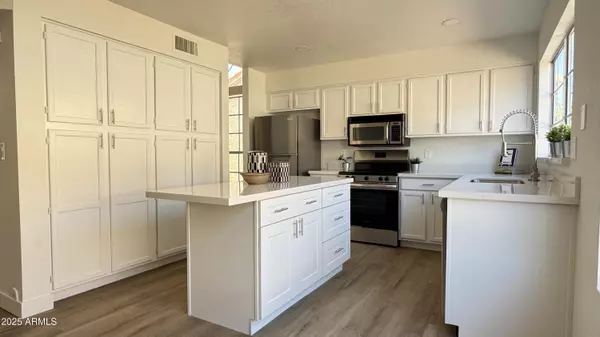 Phoenix, AZ 85048,4338 E BROOKWOOD Court