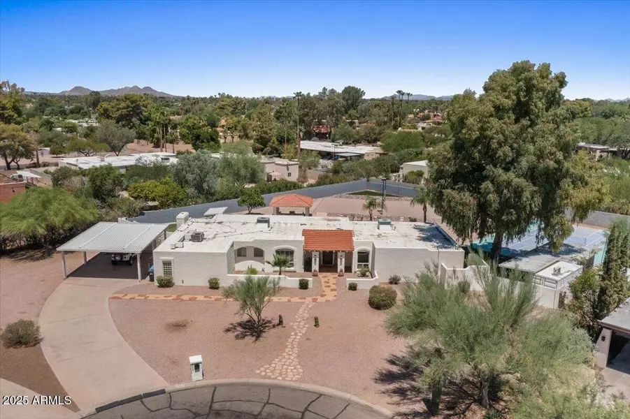 5526 E SHANGRI LA Road, Scottsdale, AZ 85254