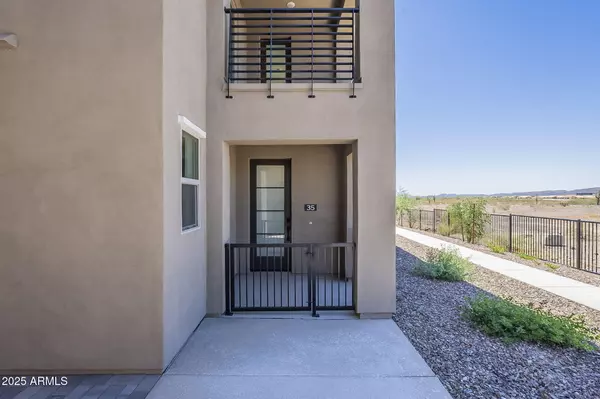 Phoenix, AZ 85085,2121 W Sonoran Desert Drive #35