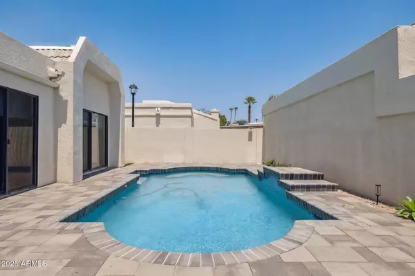 Phoenix, AZ 85016,5311 N 25TH Street