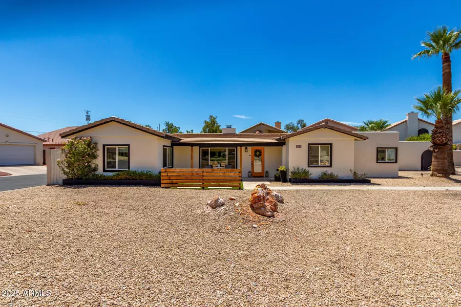 8112 N 10TH Place, Phoenix, AZ 85020