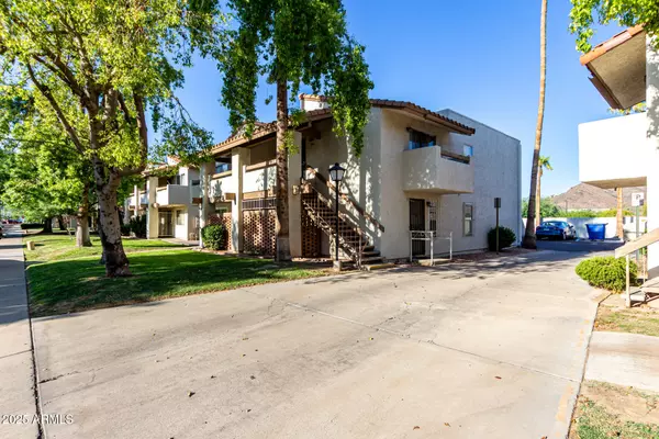 Phoenix, AZ 85020,8813 N 8TH Street #204
