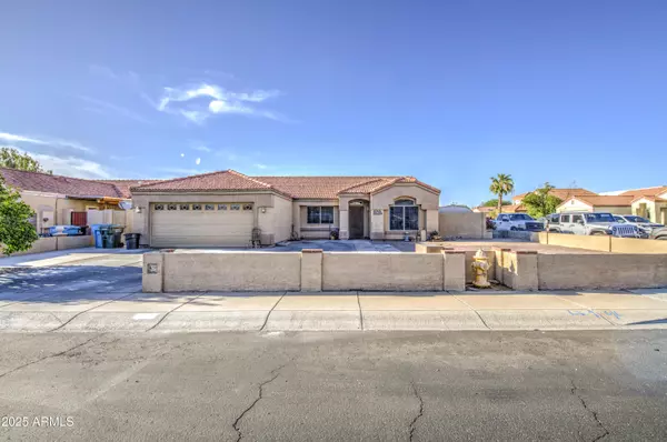 8504 W WINDSOR Avenue, Phoenix, AZ 85037