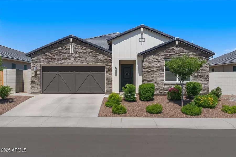 36902 N ALEUTIAN Drive, San Tan Valley, AZ 85143