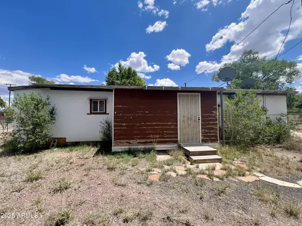 Seligman, AZ 86337,22375 W PINE Street