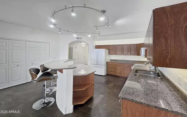 Phoenix, AZ 85014,920 E Devonshire Avenue #2009