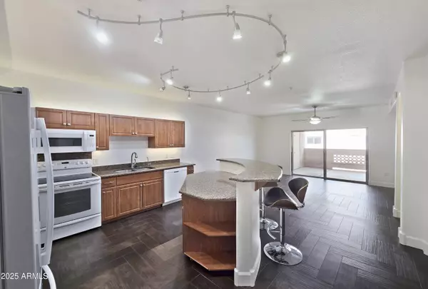 Phoenix, AZ 85014,920 E Devonshire Avenue #2009