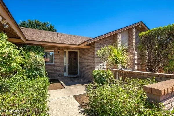 Phoenix, AZ 85032,4316 E Ludlow Drive