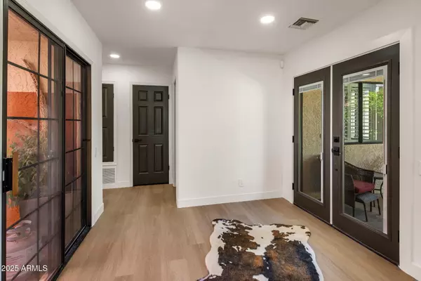 Scottsdale, AZ 85258,9707 N 100TH Street