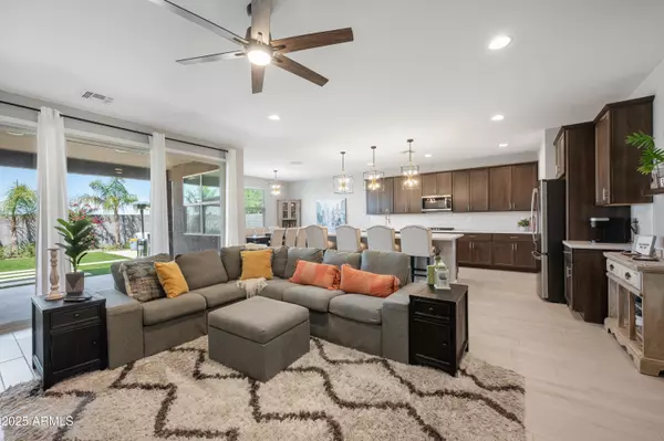 San Tan Valley, AZ 85140,37082 N RHINELANDER Drive