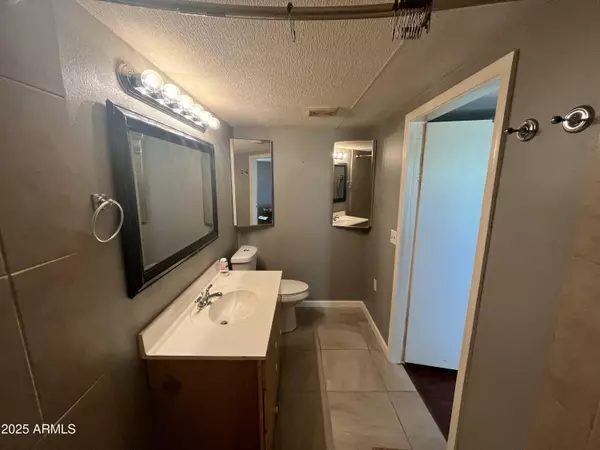 Phoenix, AZ 85032,2523 E CONTENTION MINE Road #41