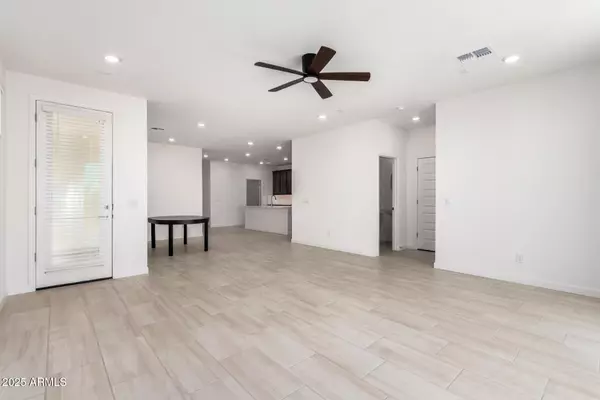 Peoria, AZ 85383,6777 W MOLLY Lane