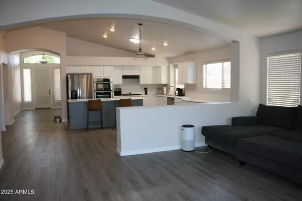 Phoenix, AZ 85085,2006 W DUANE Lane