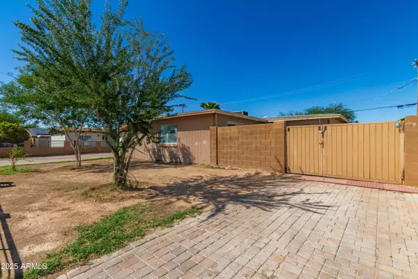 Phoenix, AZ 85031,5616 W INDIAN SCHOOL Road