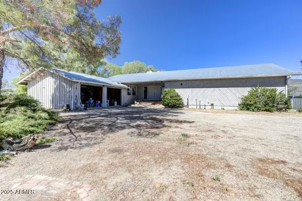Skull Valley, AZ 86338,12850 W COTTONWOOD Lane