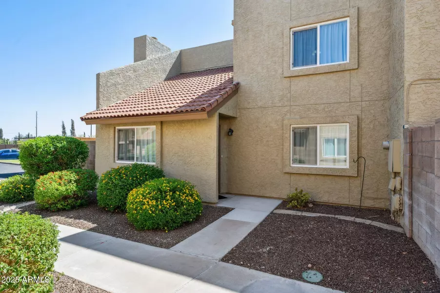222 W BROWN Road #9, Mesa, AZ 85201