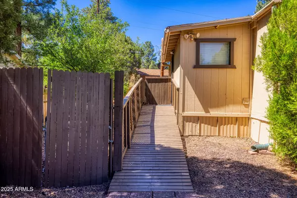 Overgaard, AZ 85933,2185 WILDLIFE Trail