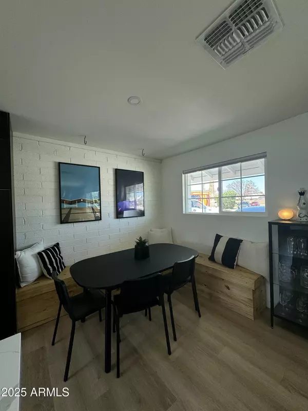 Tempe, AZ 85282,103 E Huntington Drive