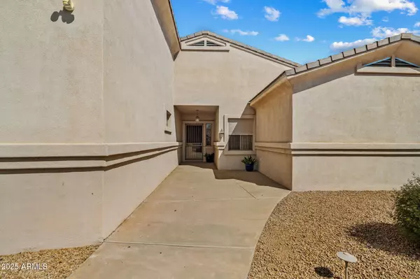 8240 W GEORGIA Avenue, Glendale, AZ 85303
