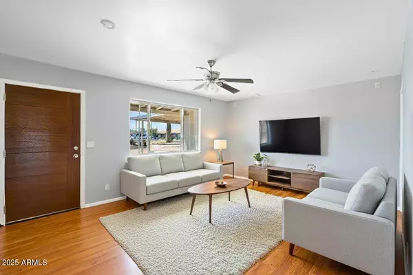 Mesa, AZ 85201,116 N Jade Circle