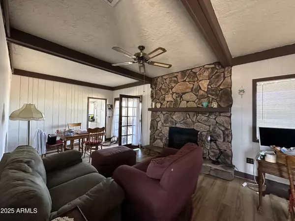 Phoenix, AZ 85086,1328 E MADDOCK Road