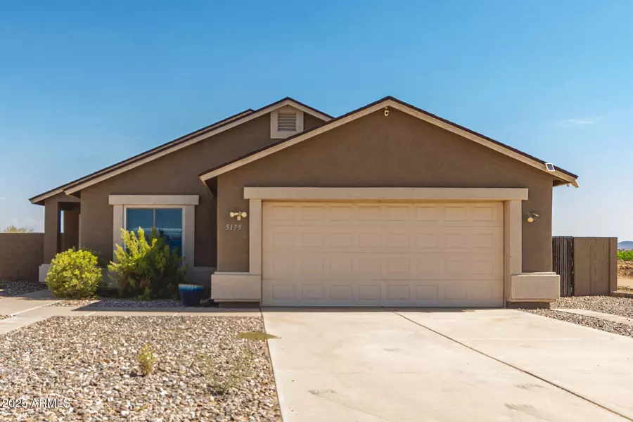 5175 W WARREN Drive, Casa Grande, AZ 85194