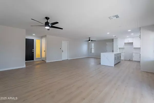Phoenix, AZ 85053,2839 W Villa Maria Drive