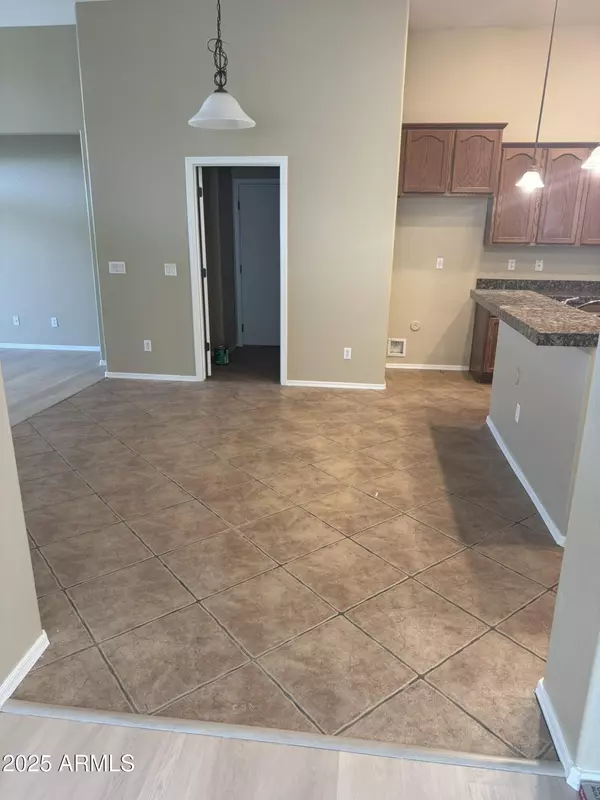 Glendale, AZ 85305,8771 W NICOLET Avenue