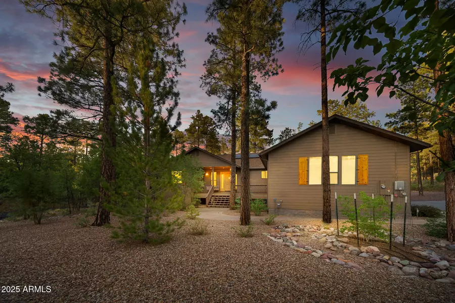 2041 S BRISTLECONE Drive, Show Low, AZ 85901