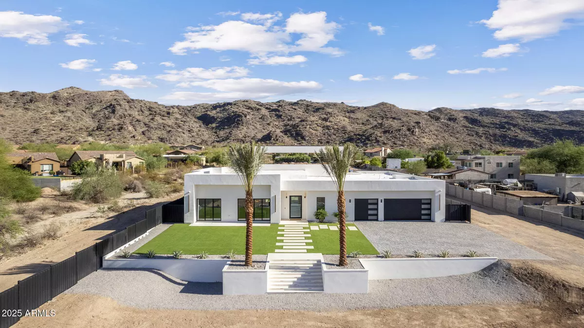Phoenix, AZ 85042,2305 E SOUTH MOUNTAIN Avenue