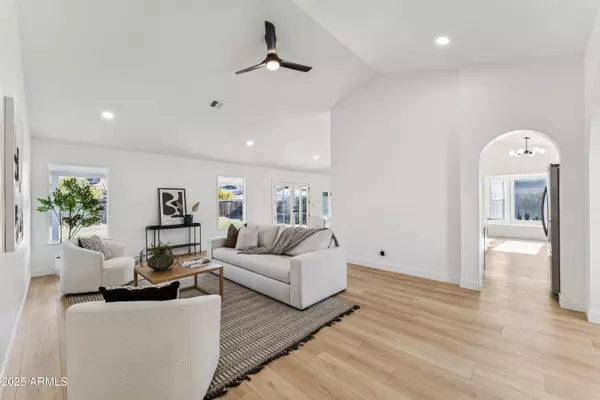 Chandler, AZ 85225,705 E TEMPLE Street