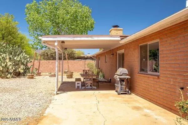 Sierra Vista, AZ 85650,3116 OAK HILL Street