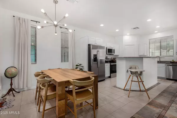 Apache Junction, AZ 85120,1732 S DESERT VIEW Place