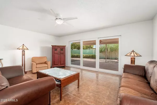 Scottsdale, AZ 85251,7665 E HIGHLAND Avenue